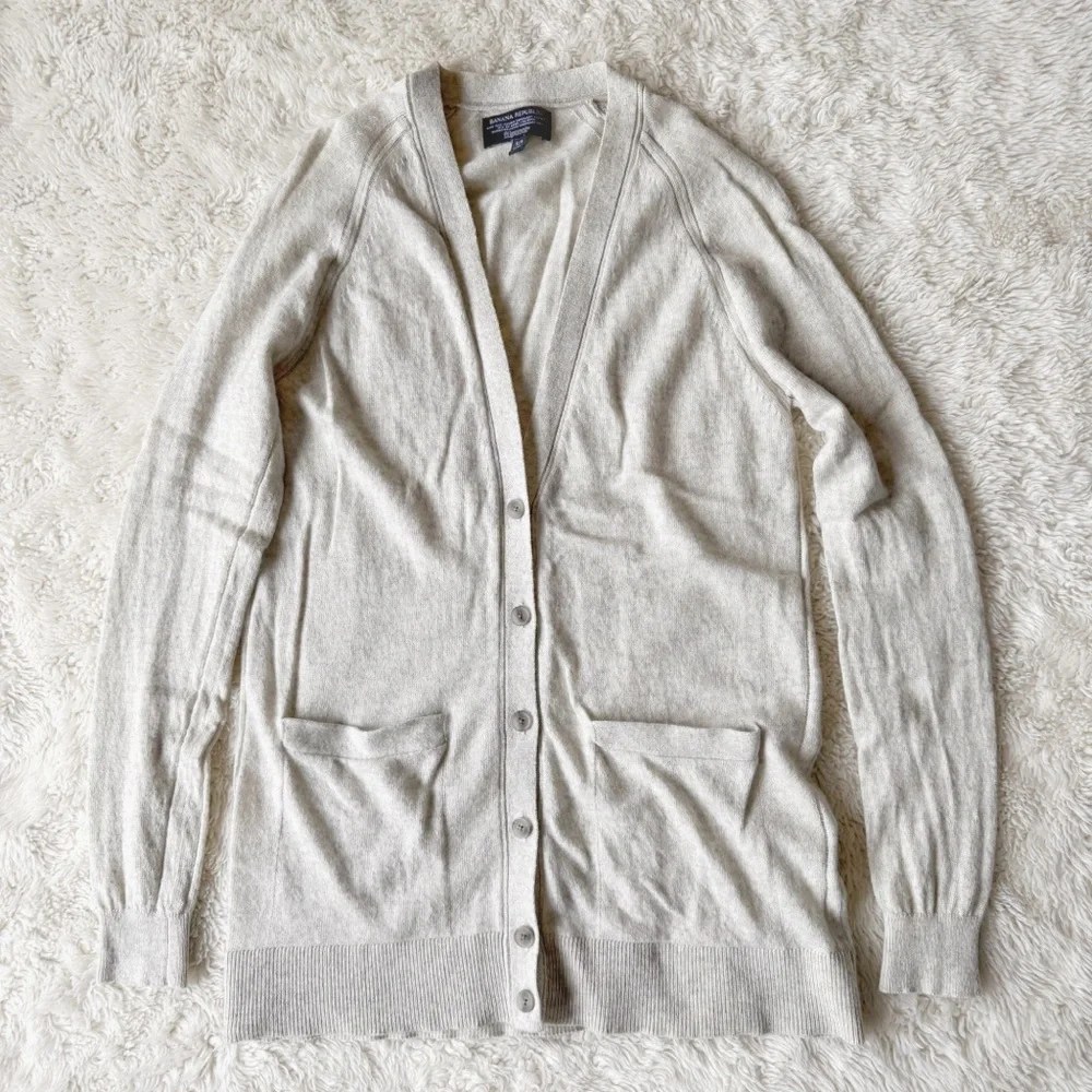 Banana Republic Woman Beige Extra Fine Merino Wool Blend Cardigan Sweater SMALL - Picture 1 of 6